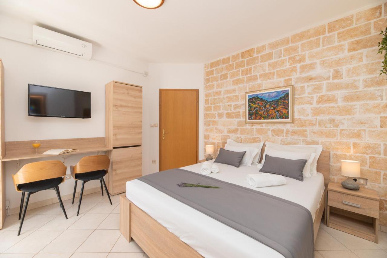 Apartments4You Supetar-The Best And Most Popular Apartments For Discovering The Island - Free Parking - 200 Meters From The Beach Exteriör bild