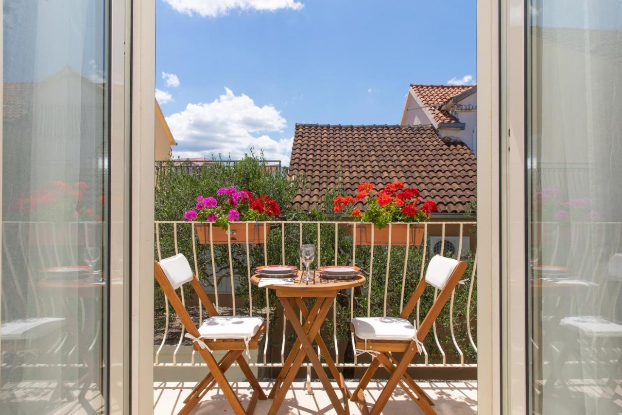 Apartments4You Supetar-The Best And Most Popular Apartments For Discovering The Island - Free Parking - 200 Meters From The Beach Exteriör bild